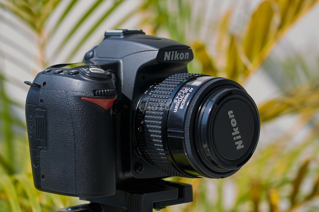 Nikon D90  4k shots và lens 35-70 f3.3-4.5.