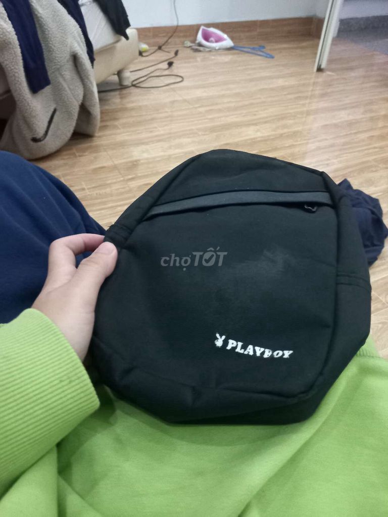 Túi đeo chéo Playboy Vải Đen. Mua bán Túi xách tại Quận Lê Chân Hải Phòng được đăng bởi bao nam hình 1