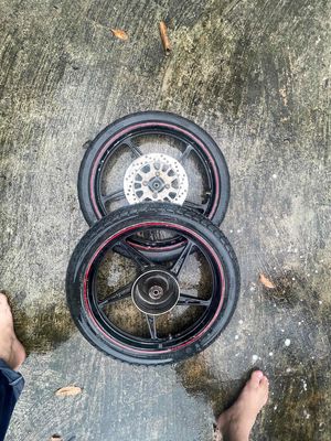 cần bán bánh mâm dùng cho dòng ex nhỏ thắng đùm. Mua bán Phụ tùng xe tại Huyện Trảng Bom Đồng Nai được đăng bởi Tâm Vũ