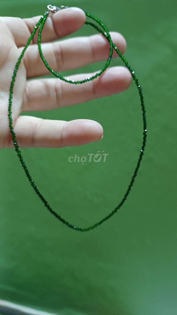 Bộ Spinel xanh lục bảo.