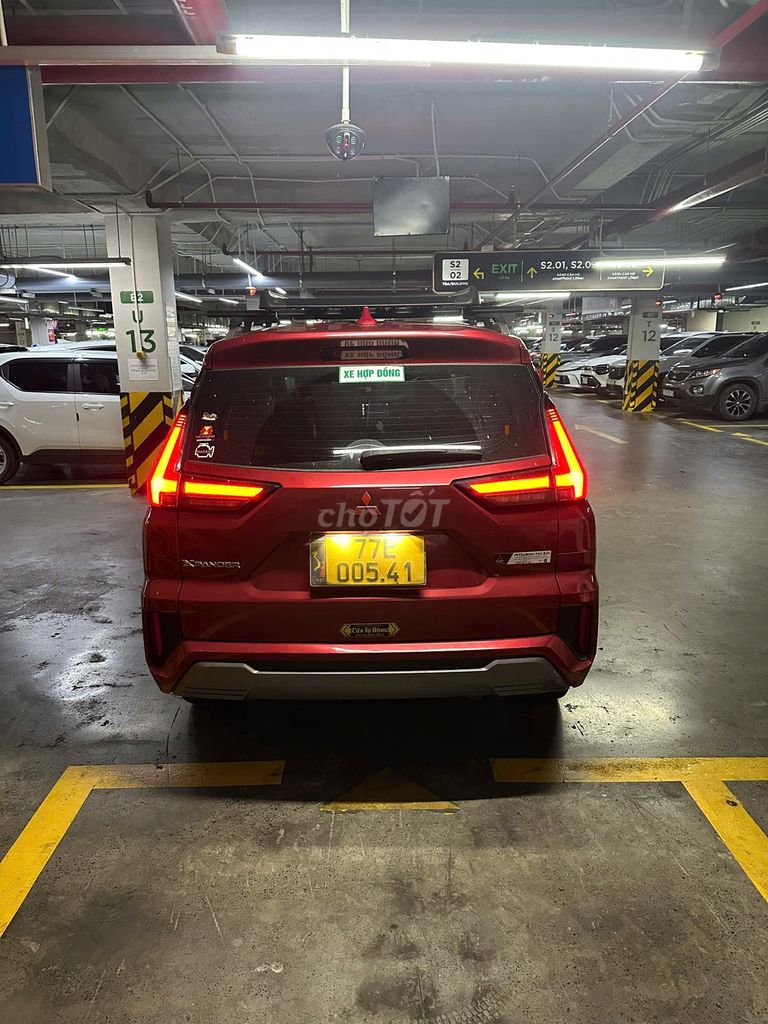 Mitsubishi Xpander Premium 2023 Красный 110.000 км
