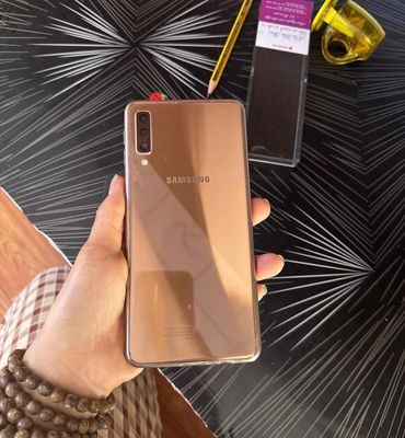 samsung A7 2018 4/64 màn zin. Mua bán Điện thoại tại Quận Liên Chiểu Đà Nẵng được đăng bởi Trần Đức