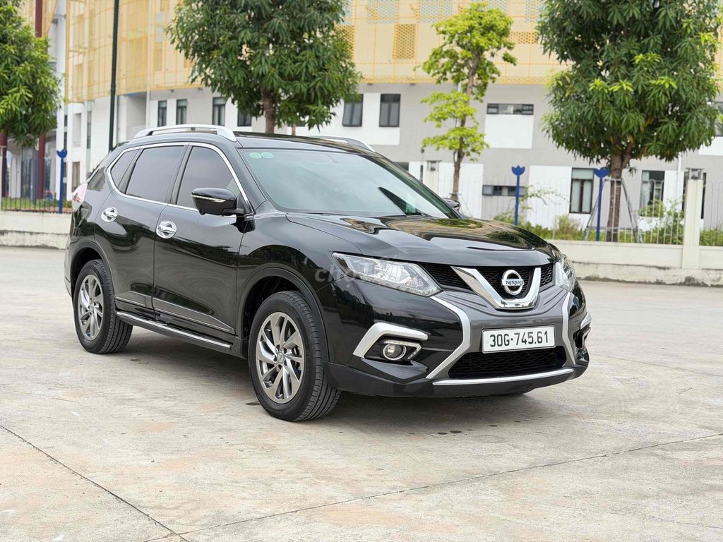 Nissan X-Trail 2020 2.5 полный привод черный