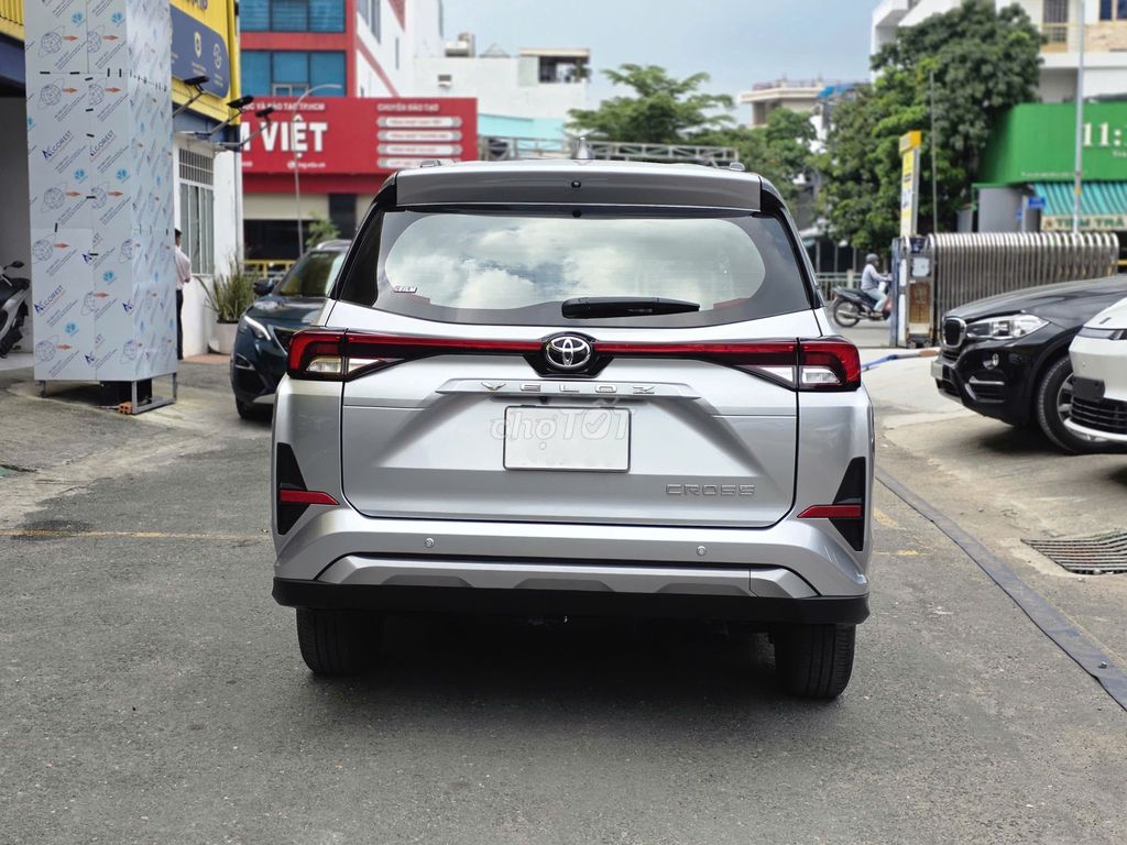 Toyota Veloz Cross 2022 CVT 12200 km. Mua bán Ô tô tại Quận Tân Bình Tp Hồ Chí Minh được đăng bởi Nguyễn Tân Xe Lướt  hình 8