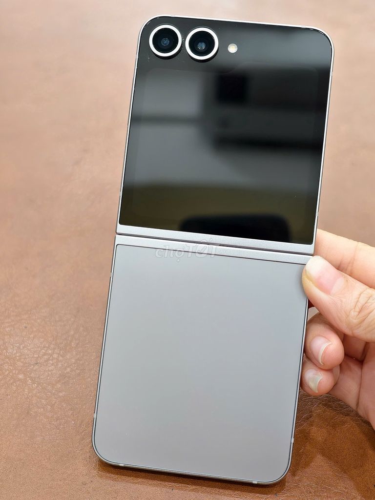 Samsung Galaxy Z Flip 6 5G 256gb chính hãng đẹp. Mua bán Điện thoại tại Quận Đống Đa Hà Nội được đăng bởi Hn Store hình 1
