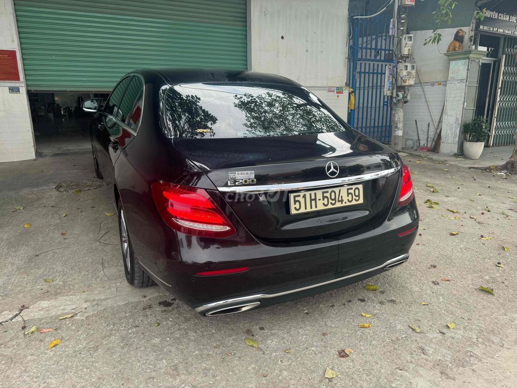 Mercedes Benz E Class 2019 E200 - 96000 km. Mua bán Ô tô tại Quận 12 Tp Hồ Chí Minh được đăng bởi Tuan Hoang hình 6