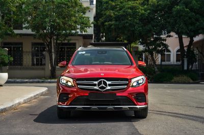 Mercedes GLC300 4Matic 2019, Bank 90%. Mua bán Ô tô tại Quận 7 Tp Hồ Chí Minh được đăng bởi Hoàn Lee Xe Lướt