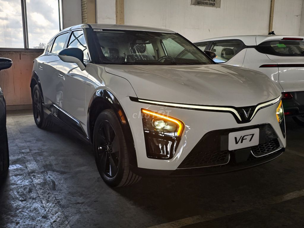 VinFast VF7 2025 ECO CÓ HUD GIÁ CỰC RẺ TẶNG 10 MÓN. Mua bán Ô tô tại Quận Bình Tân Tp Hồ Chí Minh được đăng bởi Lê Phát hình 4
