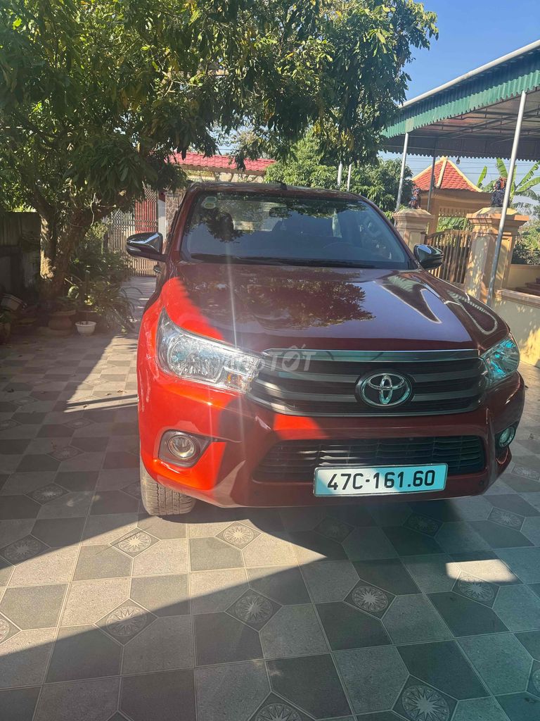 Toyota Hilux 20172.4E 4×2 mt - 100000 km. Mua bán Ô tô tại Huyện Nam Đàn Nghệ An được đăng bởi Ước Mơ Oto hình 3