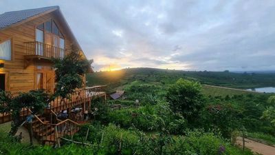 Cực hiếm 500m2 đất vườn mặt view hồ Trị An vô cực. Lên được thổ cư