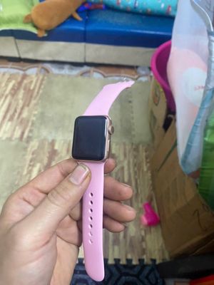 Apple watch series 3 38mm  nhôm  vằng  zin. Mua bán Thiết bị đeo thông minh tại Quận Thanh Xuân Hà Nội được đăng bởi nguyễn văn tuân apple 
