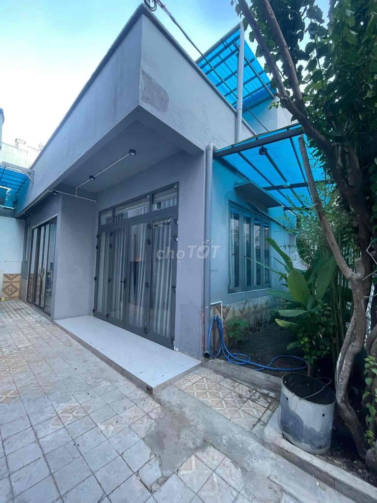 NHÀ ĐẸP 2 TẦNG SÂN VƯỜN - KHU AN THƯỢNG SÁT BIỂN