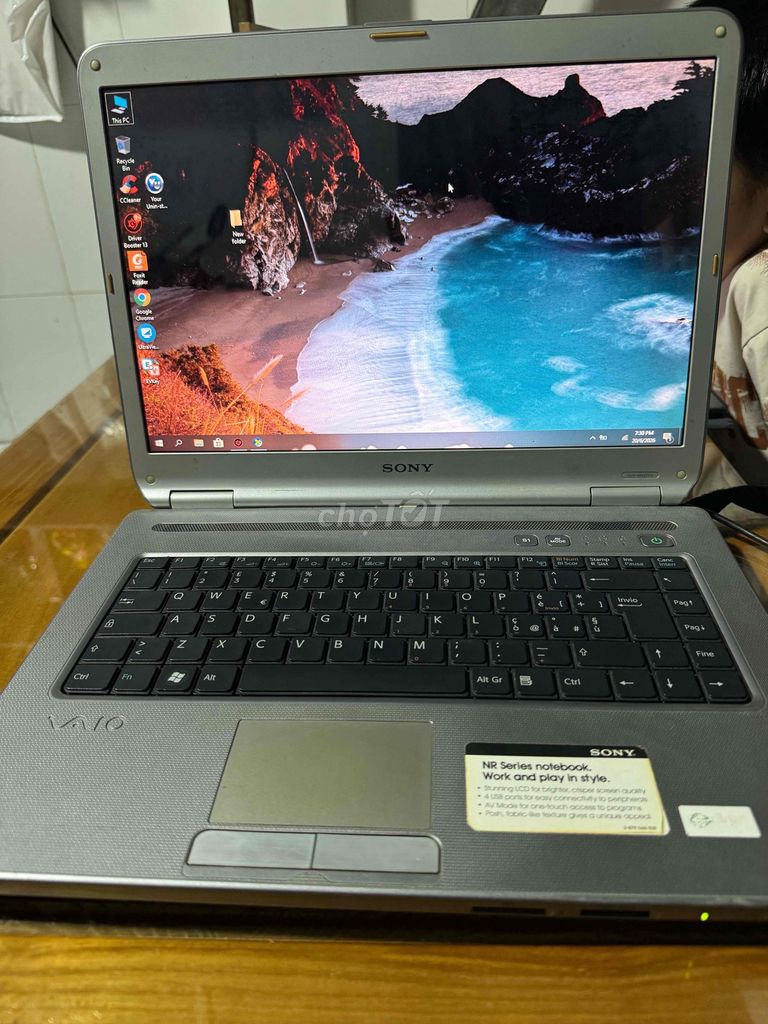 Sony VGN-NR47SN Core 2 Duo T5670 4GB/120GB Bạc. Mua bán Laptop tại Thành phố Thuận An Bình Dương được đăng bởi Dũng hình 1