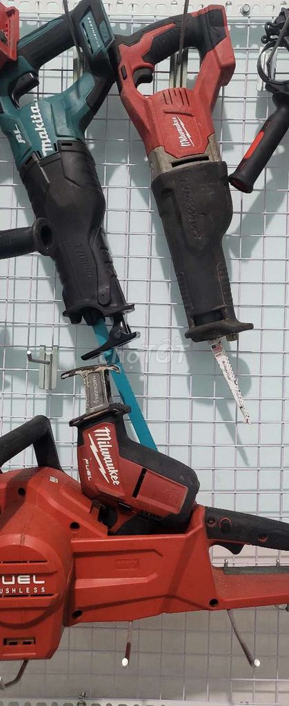Cưa kiếm Milwaukee. Cưa kiếm makita. Mua bán Đồ chuyên dụng, Giống nuôi trồng tại Thành phố Long Khánh Đồng Nai được đăng bởi Thanh hình 1