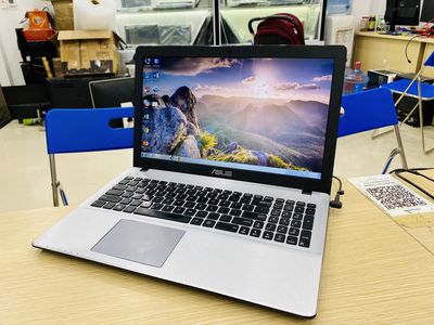 Laptop ASUS X550DP AMD A8-5550M 8Gb 500Gb
