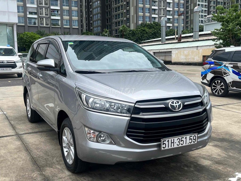 Toyota Innova 2.0E MT 2020 механическая коробка серебристый