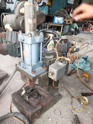 Máy dập mini nội địa Nhật Bản. Mua bán Đồ chuyên dụng, Giống nuôi trồng tại Huyện Bình Chánh Tp Hồ Chí Minh được đăng bởi Diễn