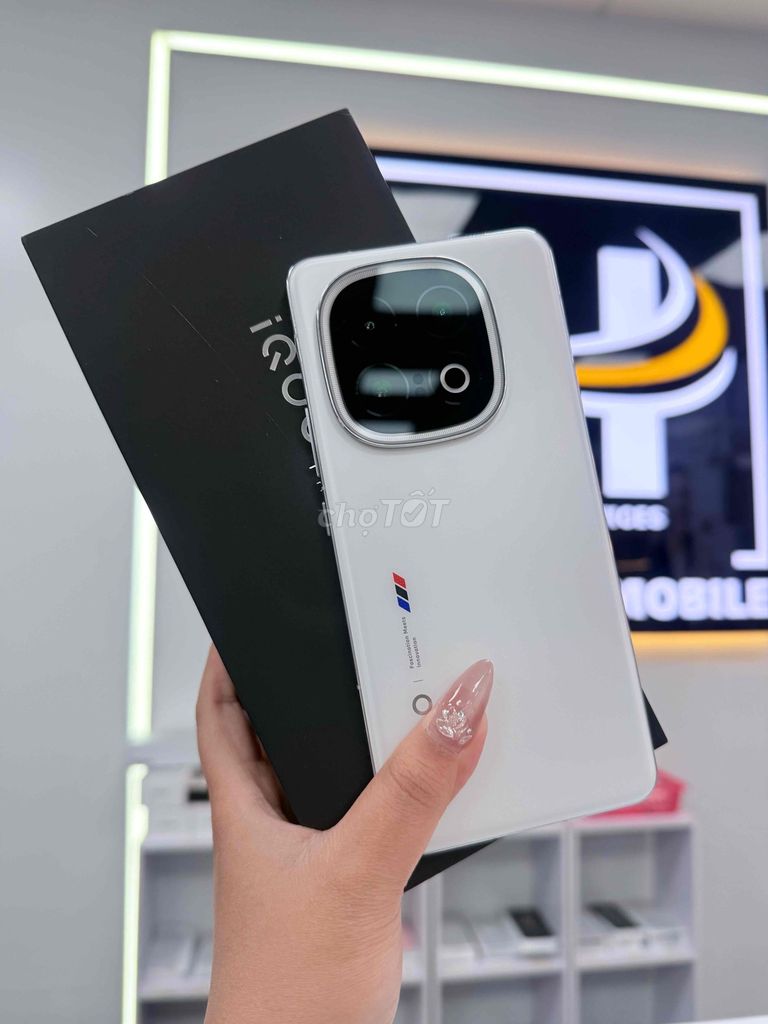 Vivo IQOO 13-12/256G-Snap8Elite-Màu White Cực Sang. Mua bán Điện thoại tại Thành phố Biên Hòa Đồng Nai được đăng bởi Mobile Di Động Biên Hoà hình 1