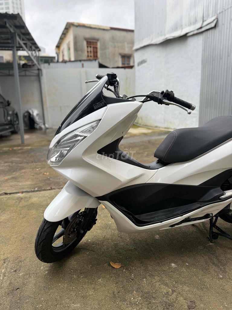 Honda PCX màu Trắng. Mua bán Xe máy tại Quận Thanh Khê Đà Nẵng được đăng bởi Long hình 2
