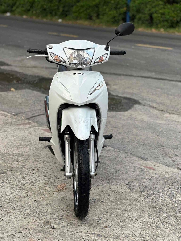 Honda Wave A110 2022 Trắng 10000 km. Mua bán Xe máy tại Huyện Thạnh Phú Bến Tre được đăng bởi XE MÁY MINH TÂN hình 1