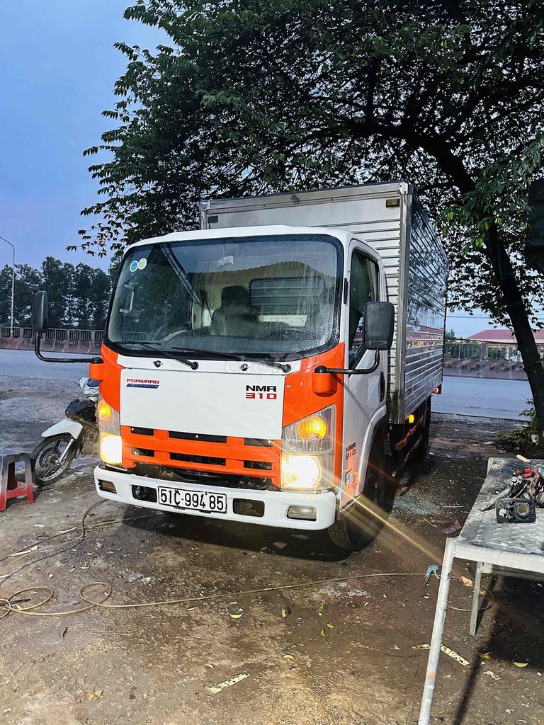 ISUZU NMR310 tải 1,8T xe thùng full inox 304