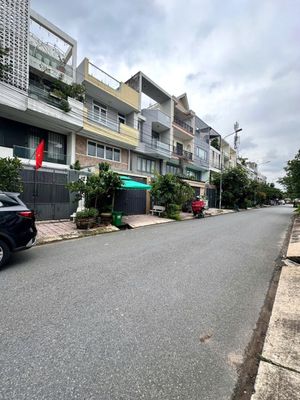 Plot of land 90 m² · Đường Liên Phường