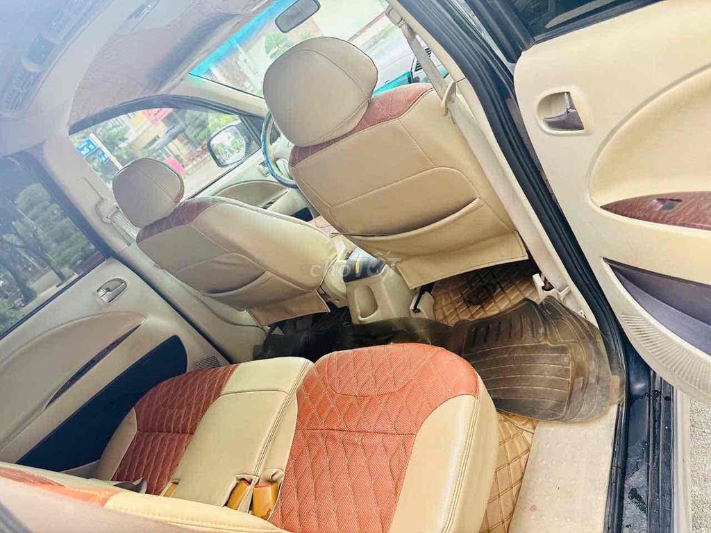 Mitsubishi Zinger 2009 GLS 2.4 MT - 120000 km. Mua bán Ô tô tại Quận 8 Tp Hồ Chí Minh được đăng bởi Trần Huy Đức hình 3