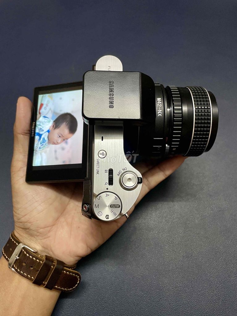 SAMSUNG NX300 wifi, màn lật cảm ứng - SHIP COD. Mua bán Máy ảnh, Máy quay tại Huyện Kế Sách Sóc Trăng được đăng bởi Giang Alpha hình 1