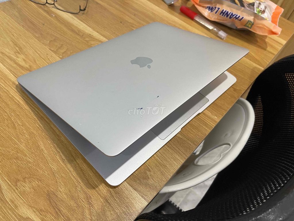 MacBook Air 2019 -SSD 256 chính chủ. Mua bán Laptop tại Quận Bắc Từ Liêm Hà Nội được đăng bởi Đức đây hình 1