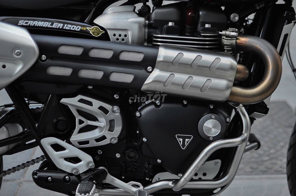 Triumph Scrambler 1200 XE 2025 1300 km Đen