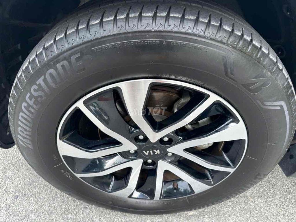 SORENTO 2.2D 2020. Mua bán Ô tô tại Thành phố Dĩ An Bình Dương được đăng bởi Hải Luân hình 6