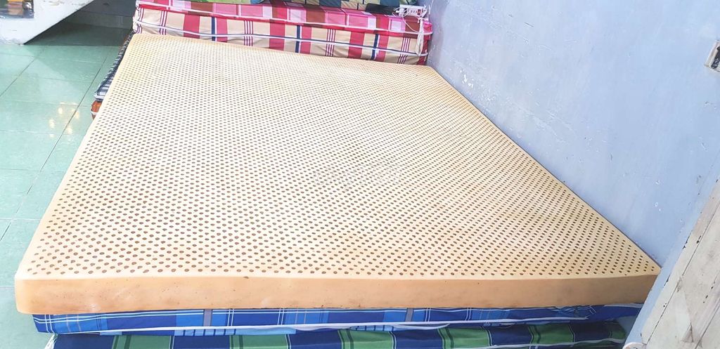 Nệm kymdan còn đẹp còn áo kymdan của hãng 1m6×10p