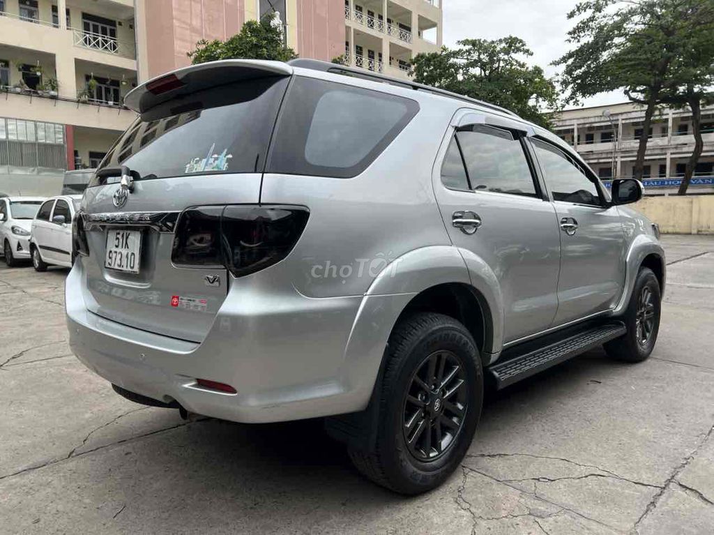 Toyota Fortuner 2015 2.7V 4x2 - 75000 km