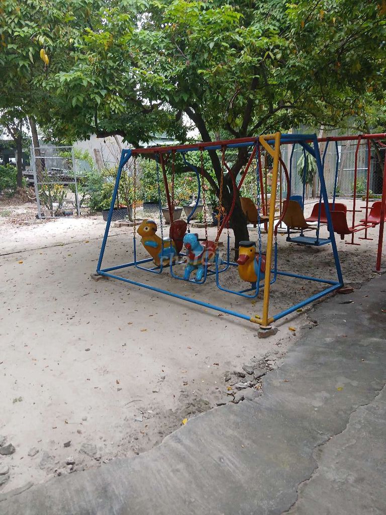 Xích đu Kim loại, Nhựa Đa dạng. Mua bán Mẹ và bé tại Thành phố Thuận An Bình Dương được đăng bởi Thu Linh Nguyễn Thị hình 1