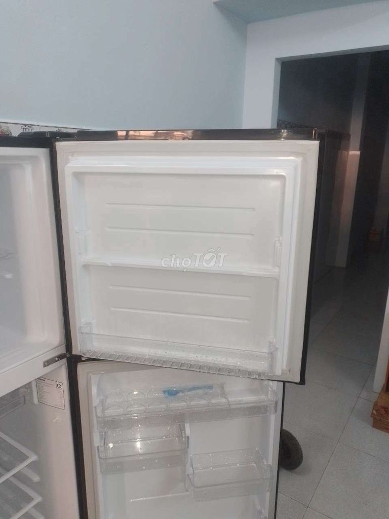 Tủ lạnh toshiba 233l inverter