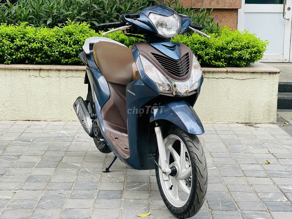 Honda Vision 110 2020 Green — обладательница красивого автомобиля