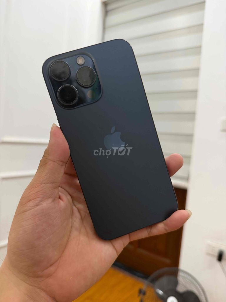 Apple iPhone 15 Pro Max 512GB Đen. Mua bán Điện thoại tại Quận Đống Đa Hà Nội được đăng bởi Ng Hoang Anh hình 1