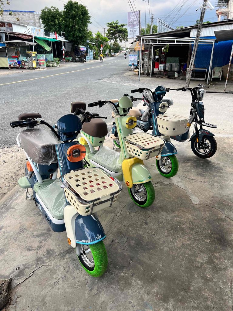 Xe Điện Cao Cấp (trả góp). Mua bán Xe điện tại Huyện Lai Vung Đồng Tháp được đăng bởi Cửa Hàng Xe Gắn Máy PHONG uy tín hình 4