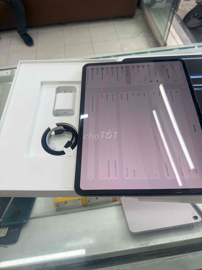 Ipad Pro M5 13 inch 256gb Wifi  fullbox bh T2/2027. Mua bán Máy tính bảng tại Quận Đống Đa Hà Nội được đăng bởi Dung hình 1