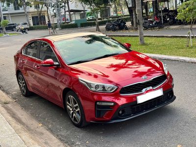Kia Cerato 2020 1.6 số sàn màu đỏ xe còn mới