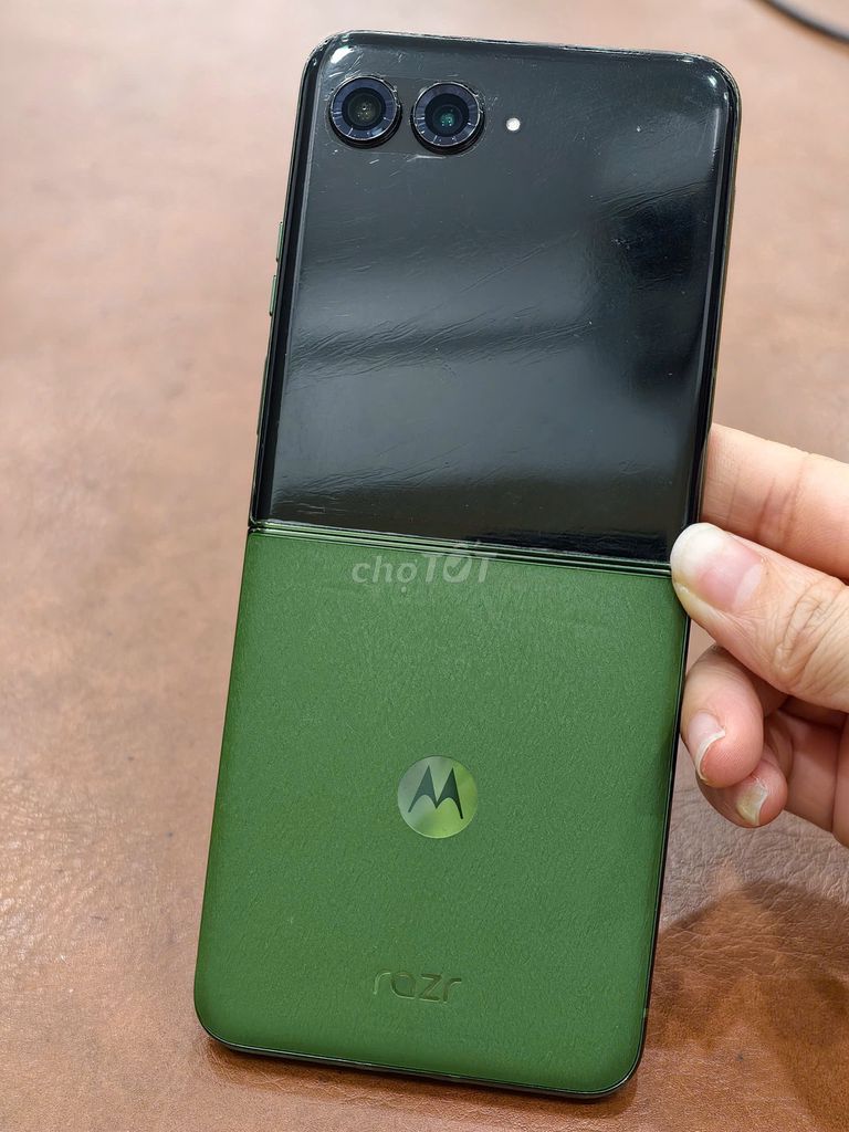 Motorola Razr 50 Ultra quốc tế 12-512gb Xanh 99%. Mua bán Điện thoại tại Quận Đống Đa Hà Nội được đăng bởi Hn Store hình 1