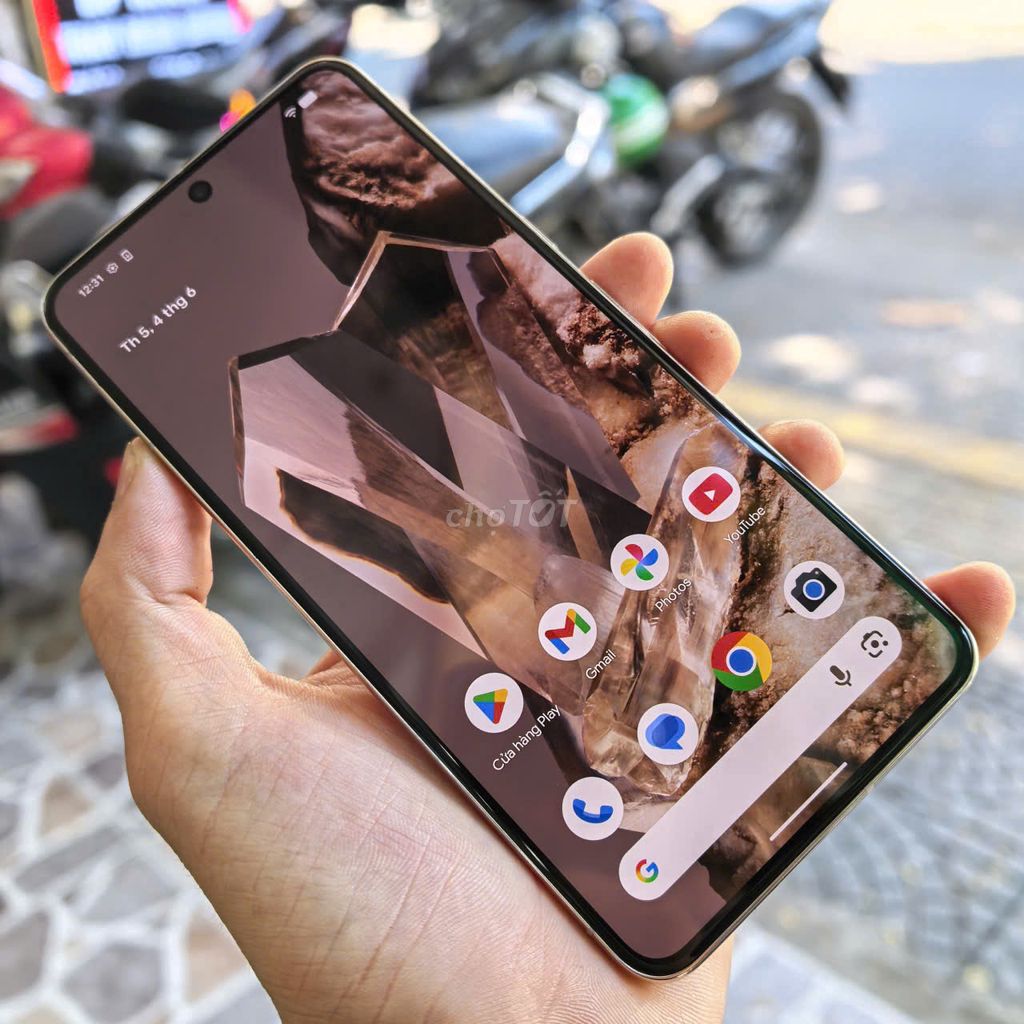 Google Pixel 8 Pro Trắng nguyên bản quốc tê zin. Mua bán Điện thoại tại Quận Thanh Khê Đà Nẵng được đăng bởi Vietphones Store 16 Kỳ Đồng hình 1