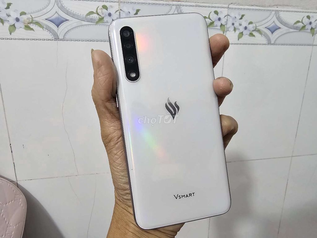 Vsmart Live VN 2 Sim Nguyên Zin Rất Đẹp 6+64G 675. Mua bán Điện thoại tại Quận Ninh Kiều Cần Thơ được đăng bởi Đang Mobile Có Thu Máy Lại Mua bán uy tín  hình 1