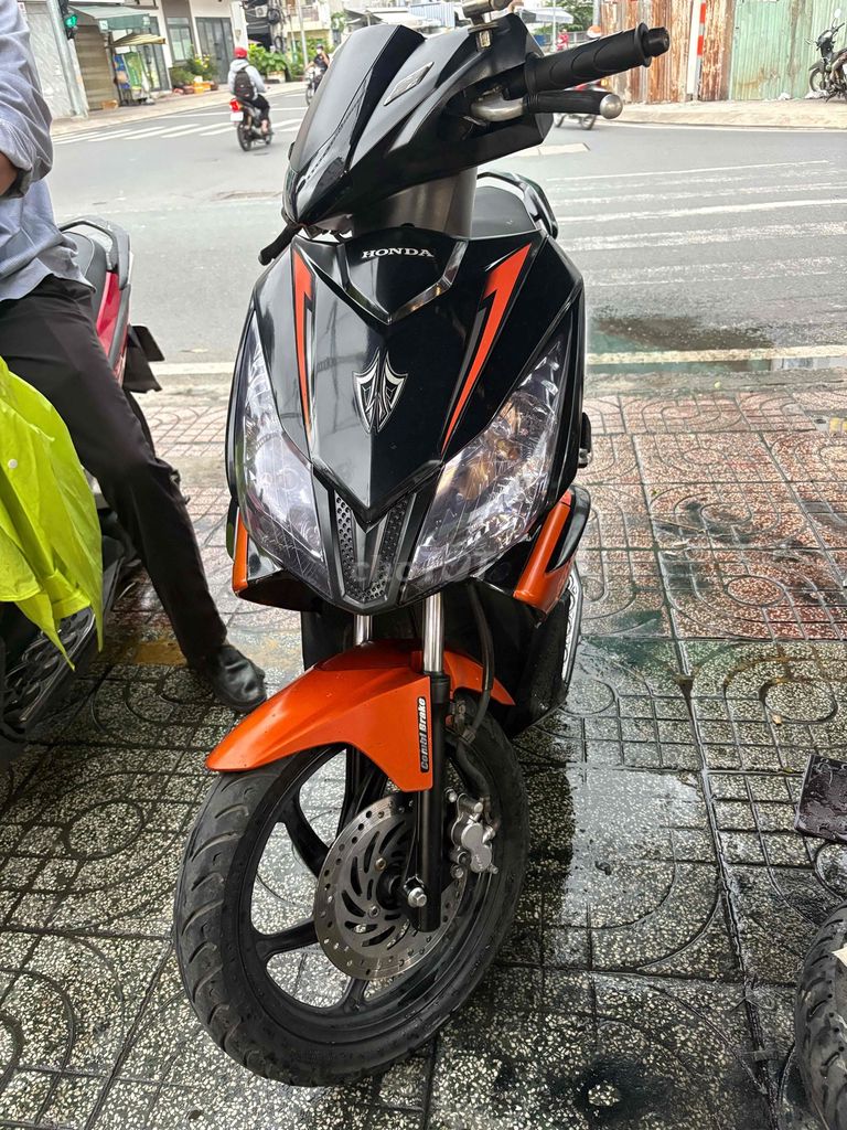 Honda Air Blade 2010 Черно-оранжевый