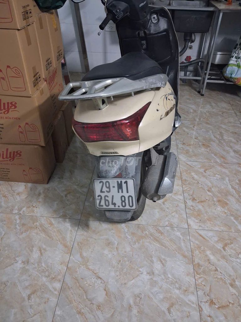 Xe nguyên bản máy nguyên zin 2010 màu vàng be. Mua bán Xe máy tại Huyện Thanh Trì Hà Nội được đăng bởi Khánh Lan Phạm hình 1