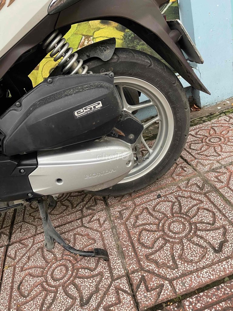Honda SH Mode 2016 Đặc biệt Trắng nâu tem gold0000. Mua bán Xe máy tại Quận 10 Tp Hồ Chí Minh được đăng bởi Shop Chất hình 4