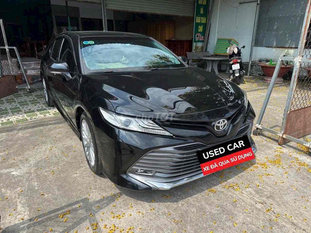 Camry 2020 2.5Q-Toyota An sương, xem xe TL từ 20t