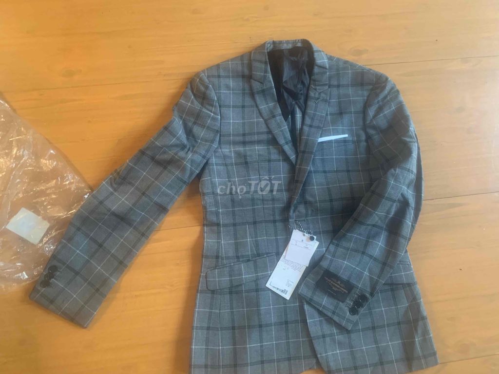 blazer trang trí ra trời bằng 9 hãng