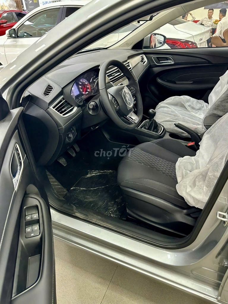 New MG5 MT SỐ SÀN XE MỚI 100%. Mua bán Ô tô tại Quận Cẩm Lệ Đà Nẵng được đăng bởi Phan Hữu Phước hình 3