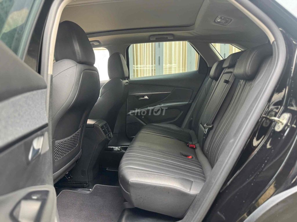Peugeot 3008 2019 Full 70000 km Đen. Mua bán Ô tô tại Quận Gò Vấp Tp Hồ Chí Minh được đăng bởi Trọng Thức hình 5